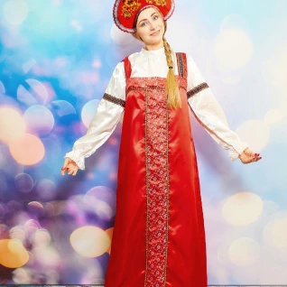 Русско-народный женский красный костюм