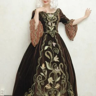 Женское коричневое историческое платье эпохи Барокко