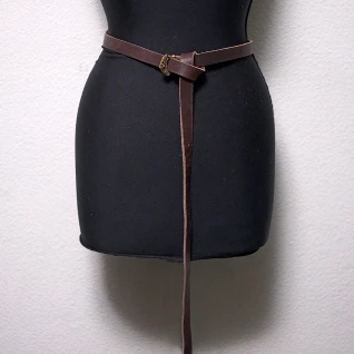 Коричневый средневековый пояс