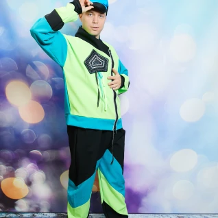 Костюм модного ведущего