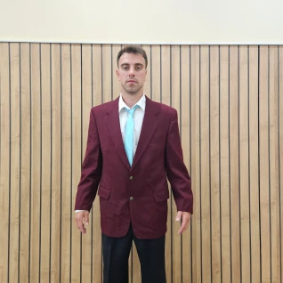 Костюм мужской деловой с бордовым пиджаком