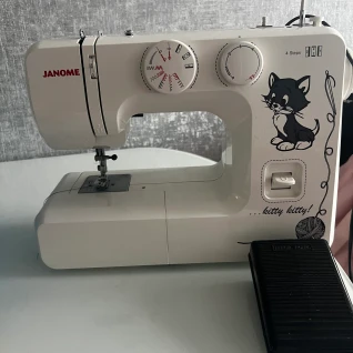 Швейная машина Janome 2323