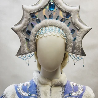 ГОЛОВНЫЕ УБОРЫ К КОСТЮМАМ СНЕГУРОЧЕК №17