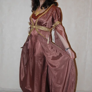 ПЛАТЬЕ (готика)