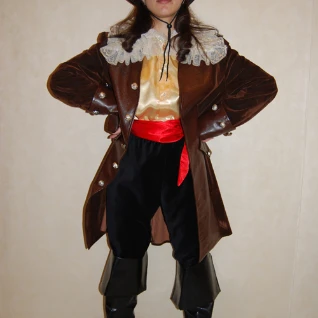 КОСТЮМ ПИРАТКА АЛЬВИЛЬДА