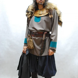 КОСТЮМ ВИКИНГ РУН