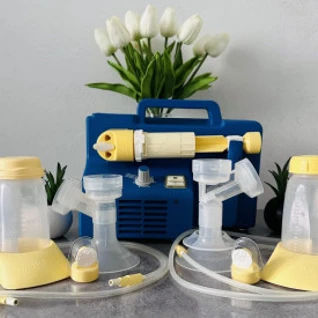Прокат клинического молокоотсоса Medela Lactina Select 