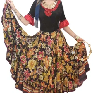 Цыганка жёлтая юбка