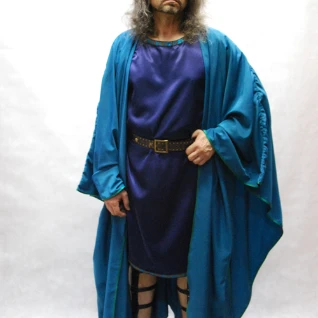 КОСТЮМ ЗАЖИТОЧНОГО ГОРОЖАНИНА в комплекте: туниика (рубашка), плащ (тога), ремень.