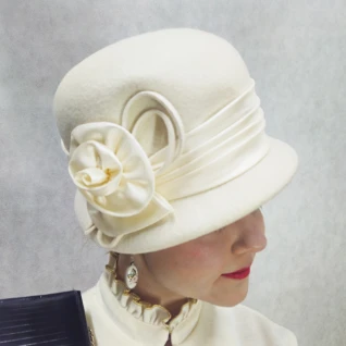 ШЛЯПКА ЖЕНСКАЯ СТИЛЯГИ