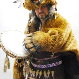 ГОЛОВНОЙ УБОР ТОТЕМНЫЙ МЕДВЕДЬ