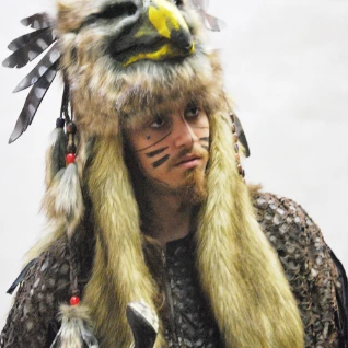 ГОЛОВНОЙ УБОР ТОТЕМНЫЙ ОРЕЛ