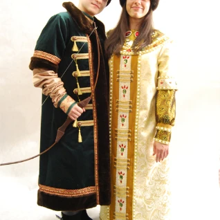 БОЯРИН И БОЯРЫНЯ