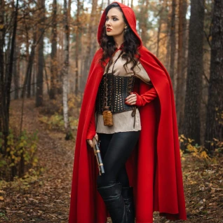 Женский костюм Красная шапочка