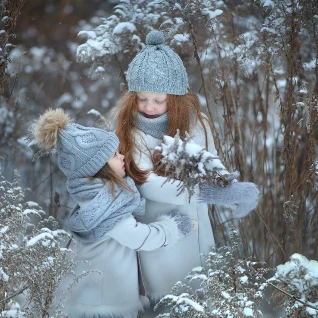 Белая детская дубленка