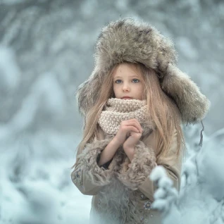 Детская бежевая дубленка