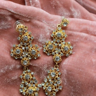 Серьги в виде креста. Стразы Сваровски