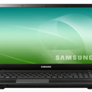 Ноутбук Samsung NP300E5C