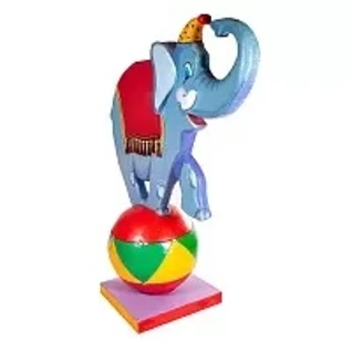 Слон на шаре
