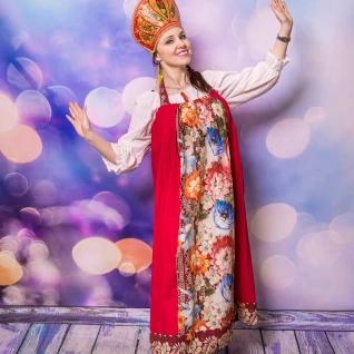 Русско-народный женский костюм