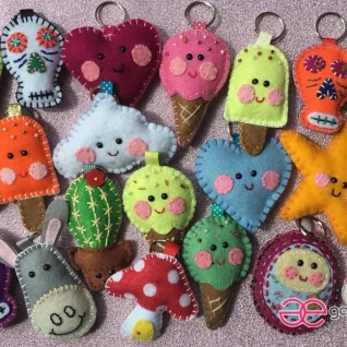 Брелки и игрушки из фетра