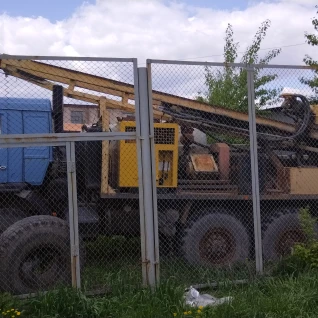 Буровая установка на базе КАМАЗ 