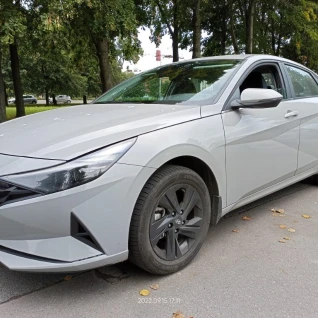 Автомобиль Hyundai Elantra 2022