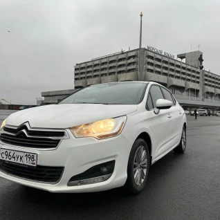 Автомобиль Citroen C4