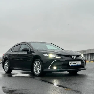Автомобиль Toyota Camry