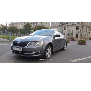 Автомобиль Skoda Octavia АКПП