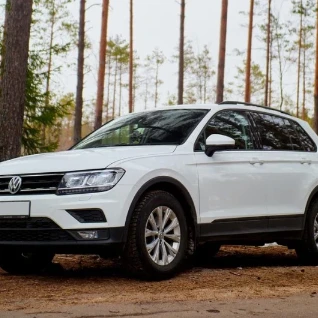 Автомобиль Volkswagen Tiguan