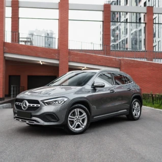 Автомобиль Mercedes-Benz GLA