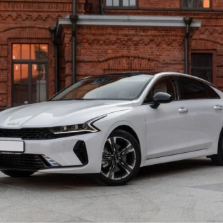 Автомобиль KIA K5