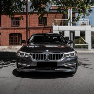 Автомобиль BMW 520d xDrive
