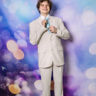 Деловой мужской костюм бежевый