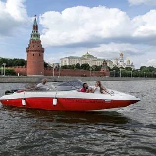 Катер Стремительный