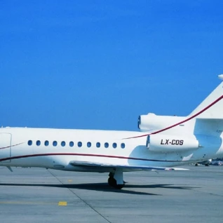 Самолет Falcon 900B