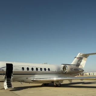 Hawker 4000