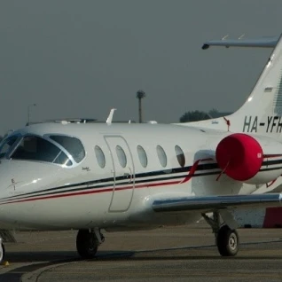 Самолет Beechjet 400