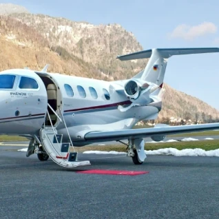 Самолет Embraer Phenom 100
