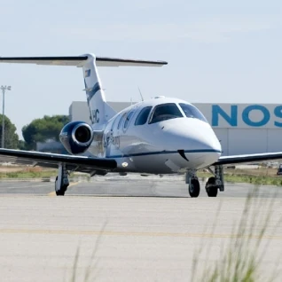 Самолет Eclipse 550