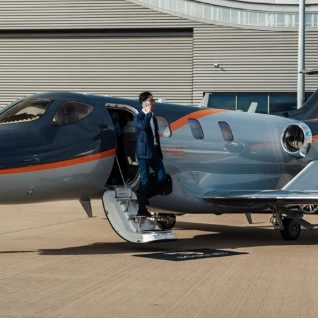 Самолет HondaJet Elite