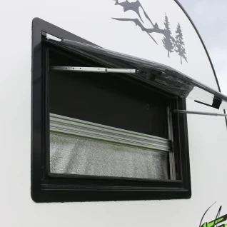 Жилой 4-местный прицеп Тур-комфорт