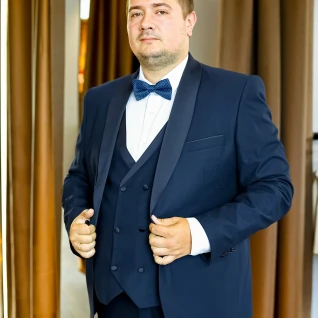 Костюм тройка смокинг ROSSALS (большой размер)