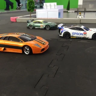 Трассы с радиоуправляемыми машинками Mini-Z