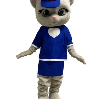 Матильда в синем костюме