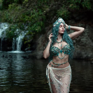 Костюм русалки сирены ундины озерной девы с камнями и ракушками