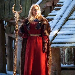 Костюм славянской волшебницы колдуньи бабы яги ворожеи