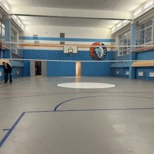 Волейбольный зал на Римской