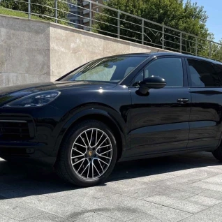 Porsche Cayenne  2021